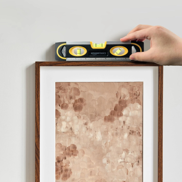 Amazon Basics 9-Inch Easy to Use Magnetic Torpedo Level and Ruler, with 180/90/45 Degree Bubbles, Black - Image 6