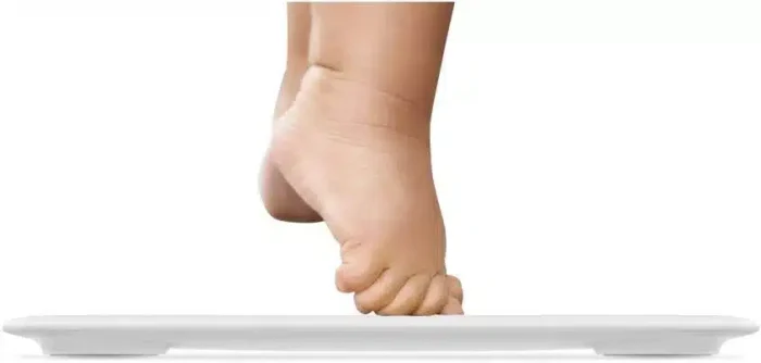 Xiaomi Mi Body Composition Scale, 10 precise body data points, Mi Fit App, store up to 16 user profiles, strong tempered glass with anti-slip finish - White - Image 4