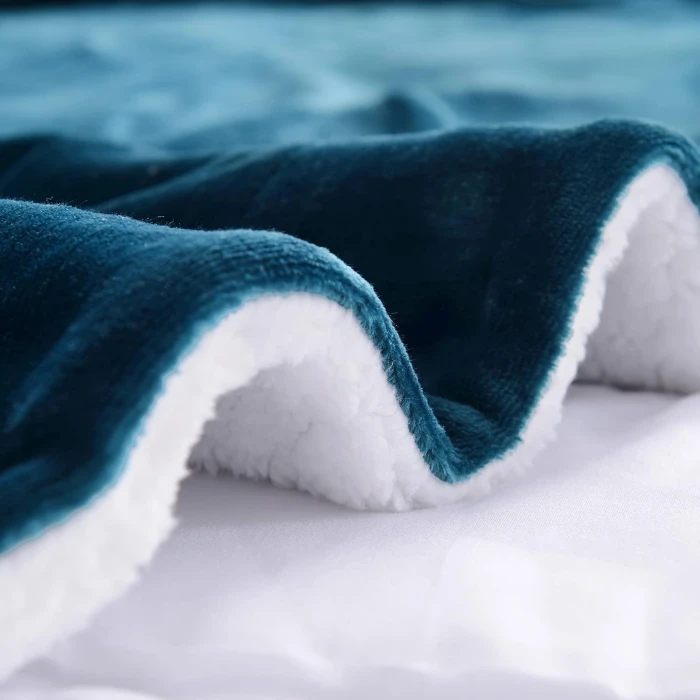 SOCHOW Sherpa Fleece Throw Blanket, Double-Sided Super Soft Luxurious Plush Blanket Twin Size 60 inchx80 inch, Blue Coral - Image 4
